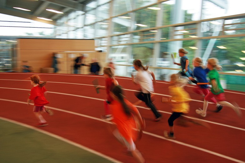 Die Kinderolympiade, an deren Vorentscheidungen alle Hamburger Kinder zwischen fünf und zehn Jahren teilnehmen können, wurde dreimal von der Stiftung unterstützt. Fotograf: A. Bock